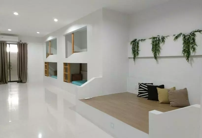 Retkeilymaja Traveler S Home