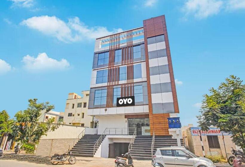 Hotel Collection O Living Tree