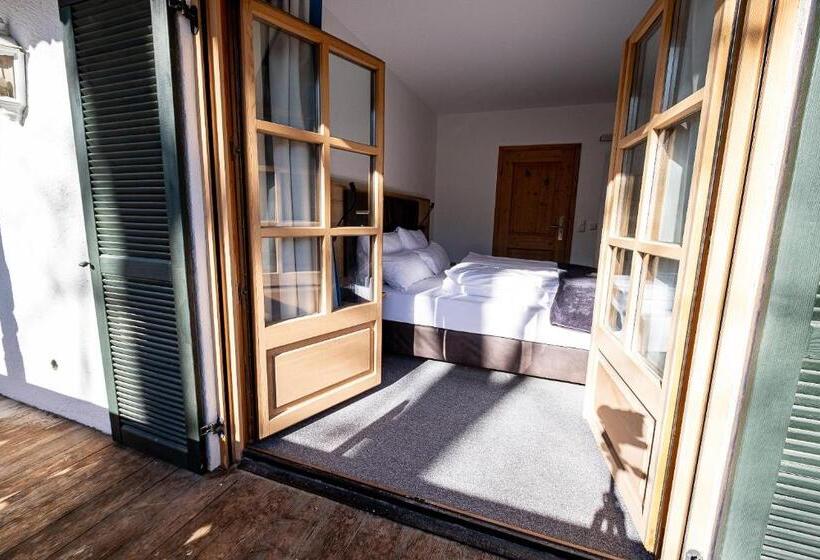 בית מלון כפרי Sl