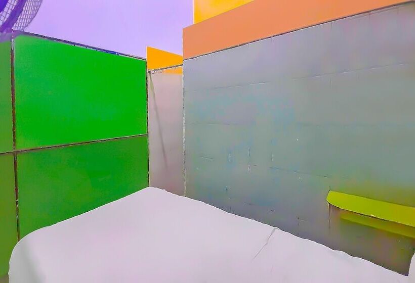 בית מלון כפרי Spot On 92236 Kediri Family Homestay