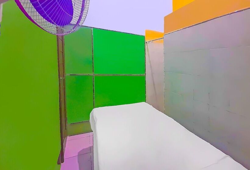 בית מלון כפרי Spot On 92236 Kediri Family Homestay