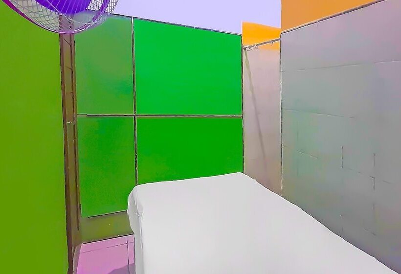 בית מלון כפרי Spot On 92236 Kediri Family Homestay