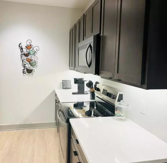 175 Lex   Walkable Downtown Lexington & Rupp Arena   Full Condos