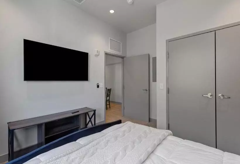 175 Lex   Walkable Downtown Lexington & Rupp Arena   Full Condos