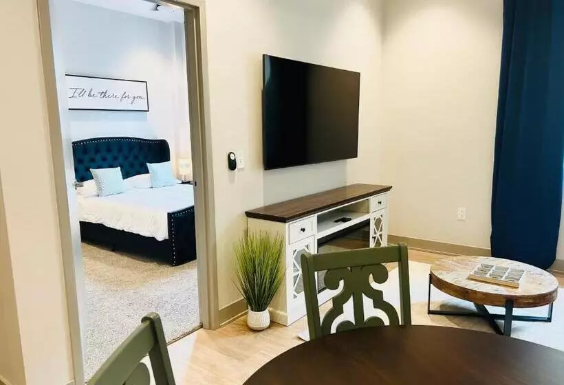 175 Lex   Walkable Downtown Lexington & Rupp Arena   Full Condos