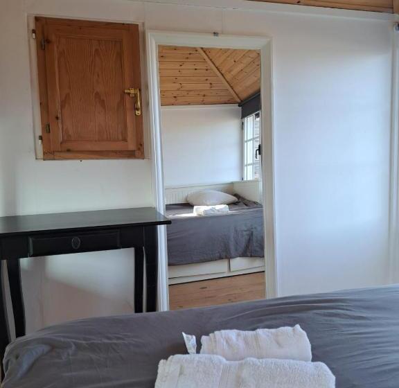 هاستل Alaia Tiny House Between Volcanoes And Beach Breaks