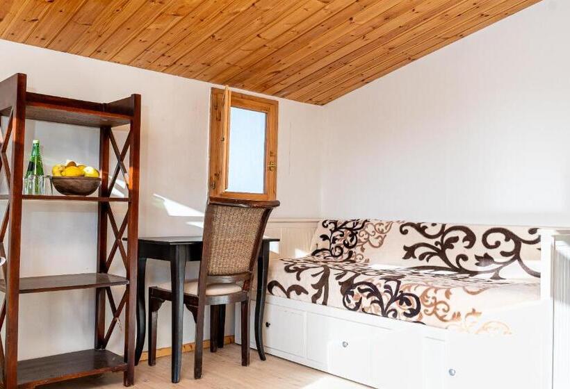 هاستل Alaia Tiny House Between Volcanoes And Beach Breaks