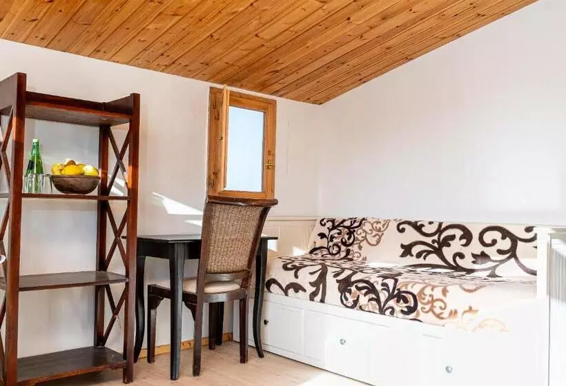 هاستل Alaia Tiny House Between Volcanoes And Beach Breaks