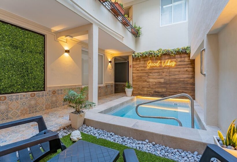 Отель Brisas 5a Av, Playa Del Carmen