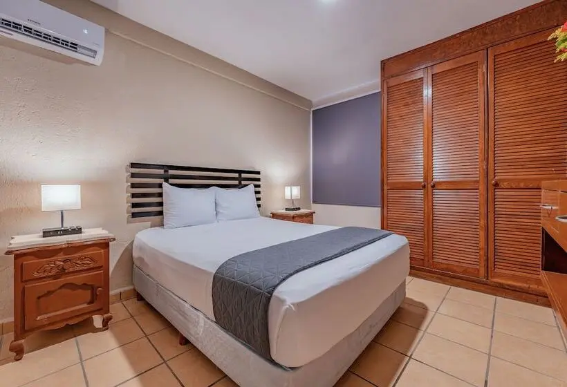 هتل Brisas 5a Av, Playa Del Carmen