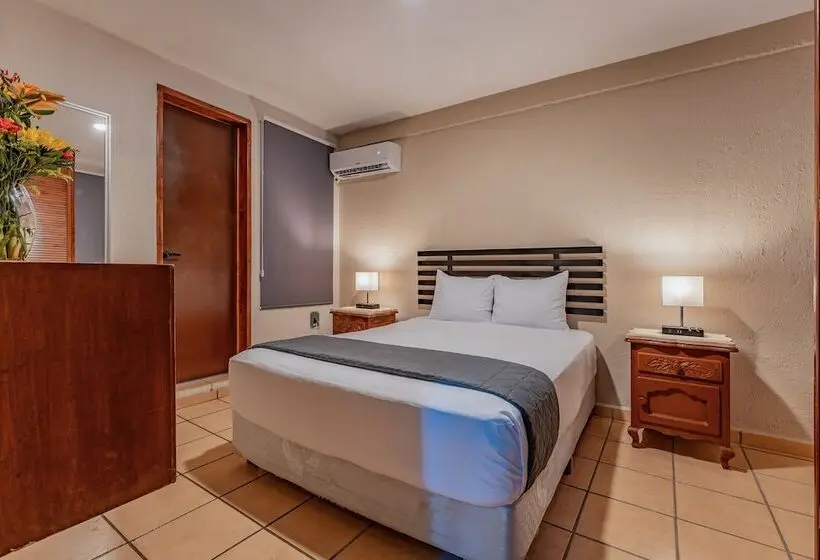 هتل Brisas 5a Av, Playa Del Carmen