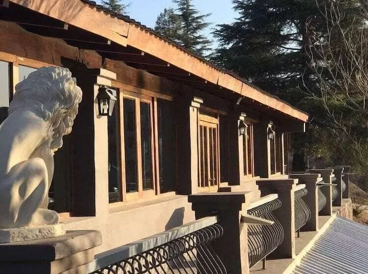 Hotelli Carod Espacio Serrano