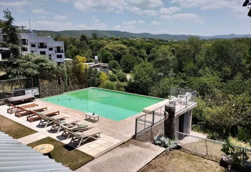 Hotelli Carod Espacio Serrano