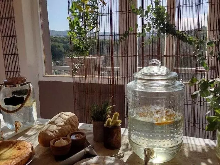 Hotelli Carod Espacio Serrano