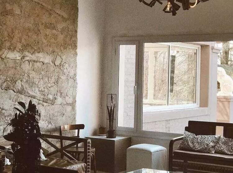 Hotelli Carod Espacio Serrano