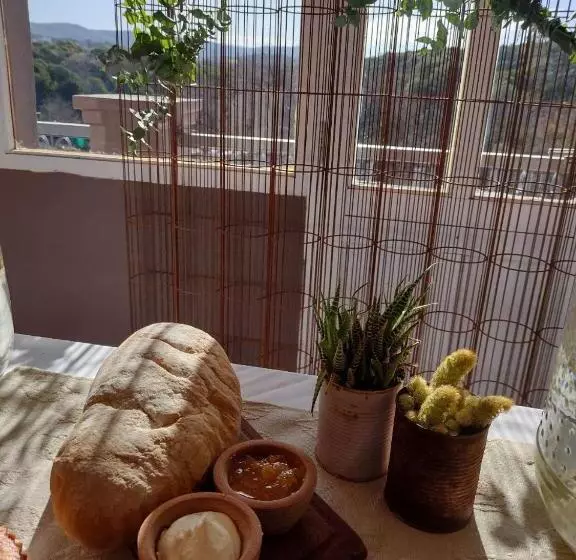 Hotelli Carod Espacio Serrano