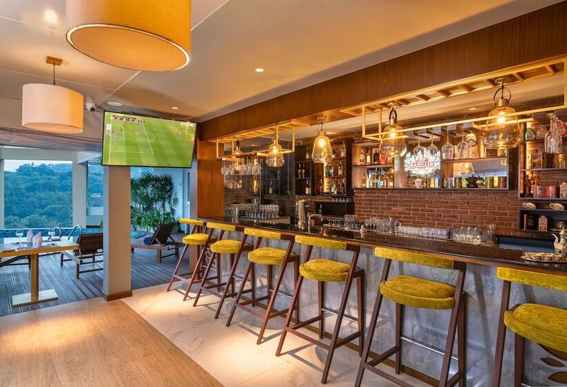 Hotel Grand Serendib