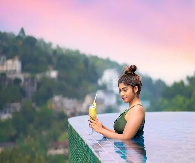 ホテル Grand Serendib