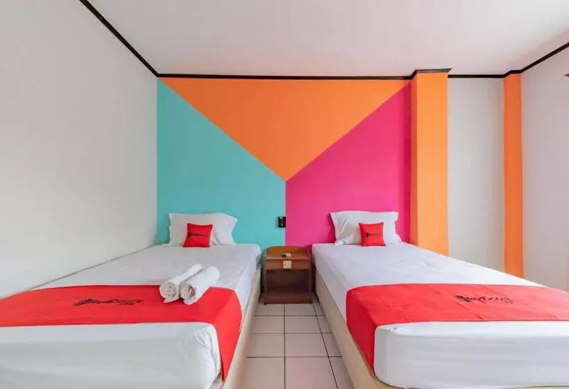 ホテル Reddoorz Near Plaza Balikpapan