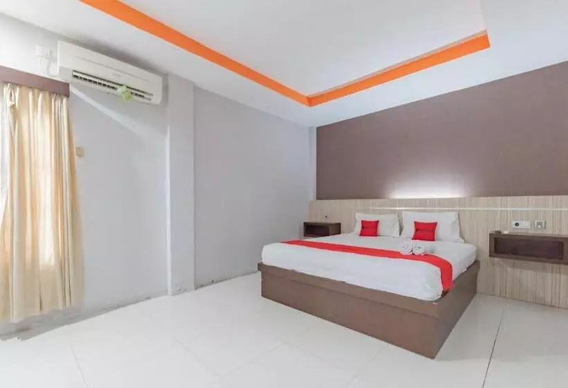 ホテル Reddoorz Near Plaza Balikpapan