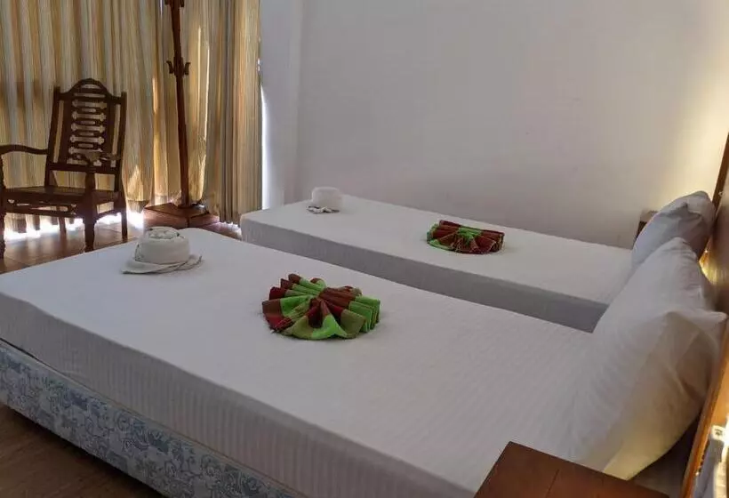 Hotelli Sky View Villas