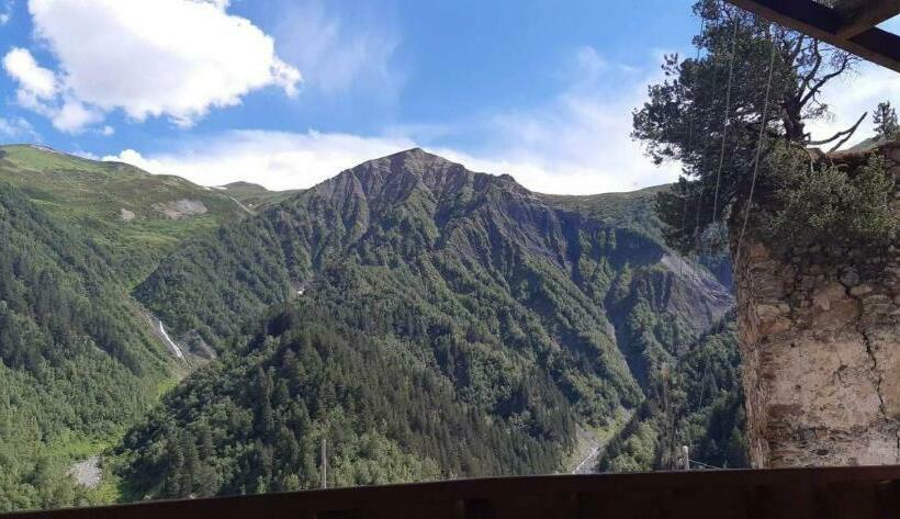 پانسیون Koba Qaldani S Guest House