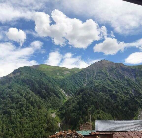 پانسیون Koba Qaldani S Guest House