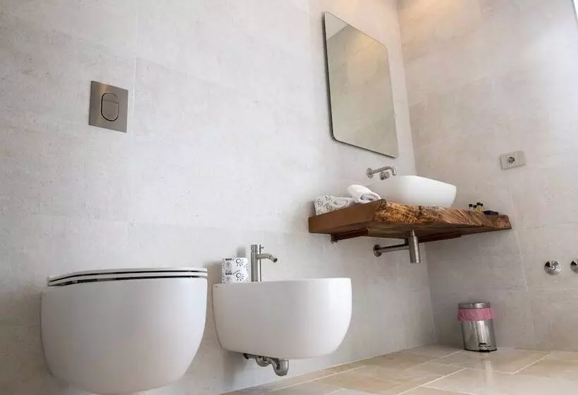 ベッドアンドブレックファースト Suites Dimora Garibaldi