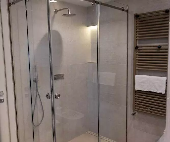 ベッドアンドブレックファースト Suites Dimora Garibaldi