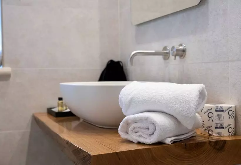 ベッドアンドブレックファースト Suites Dimora Garibaldi