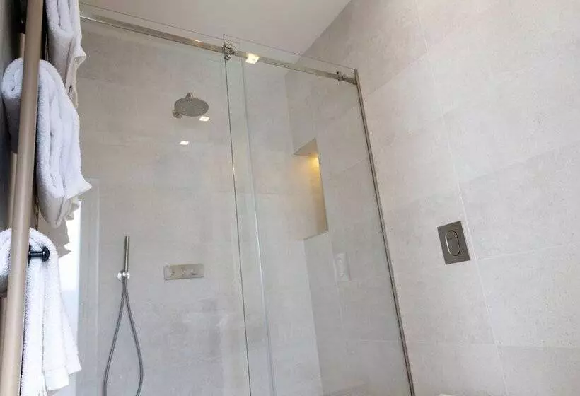 ベッドアンドブレックファースト Suites Dimora Garibaldi