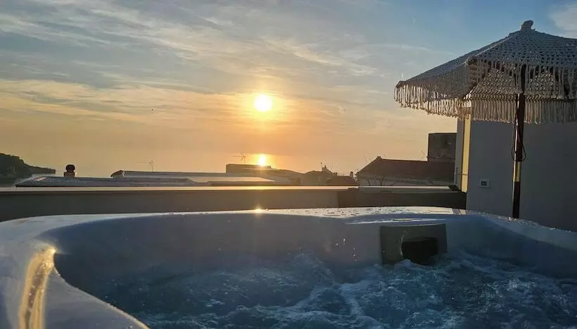 ベッドアンドブレックファースト Suites Dimora Garibaldi