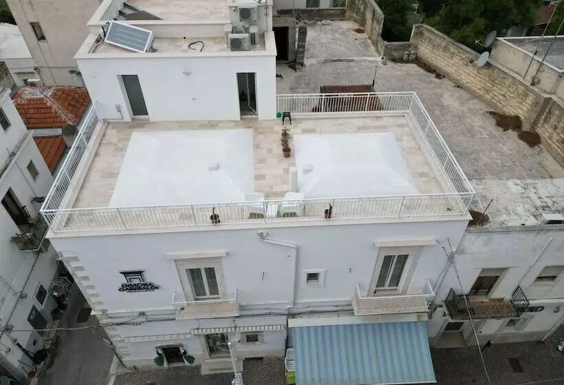 ベッドアンドブレックファースト Suites Dimora Garibaldi