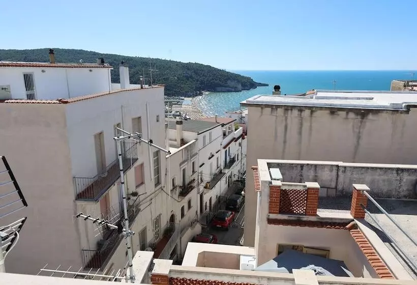 ベッドアンドブレックファースト Suites Dimora Garibaldi