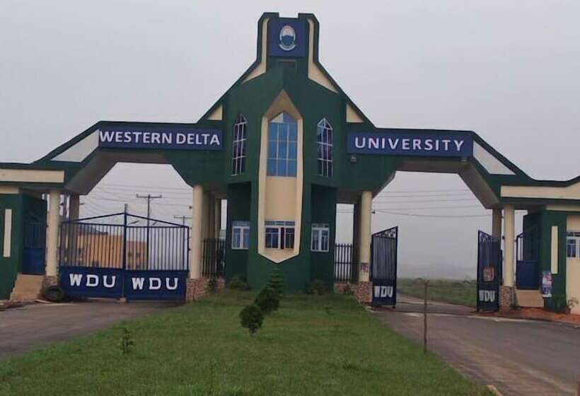 Clique Court Hotel & Suite