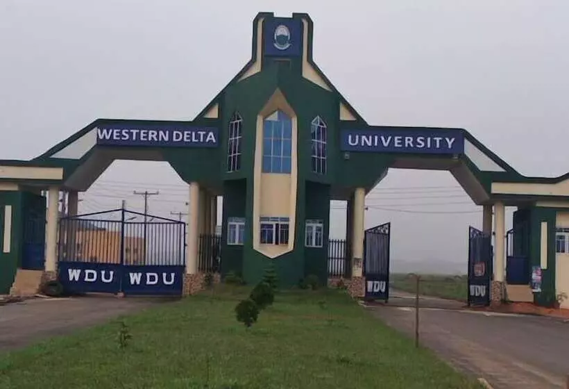 Clique Court Hotel & Suite