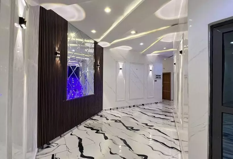 Clique Court Hotel & Suite