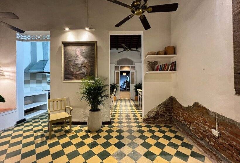 Hotel La Casa De Madamme Cocotte