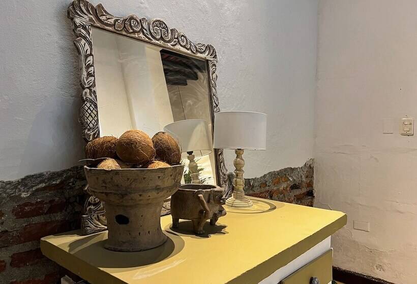 Hotel La Casa De Madamme Cocotte