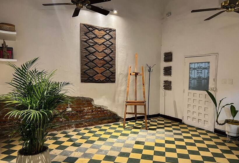 Hotel La Casa De Madamme Cocotte