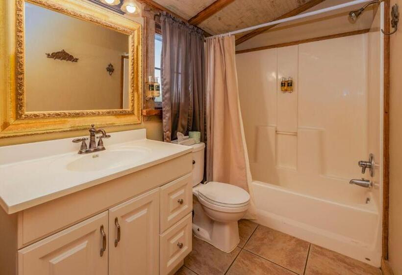 בית מלון כפרי Country Inn Cottages