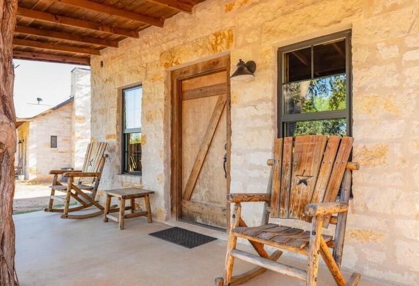 בית מלון כפרי Country Inn Cottages