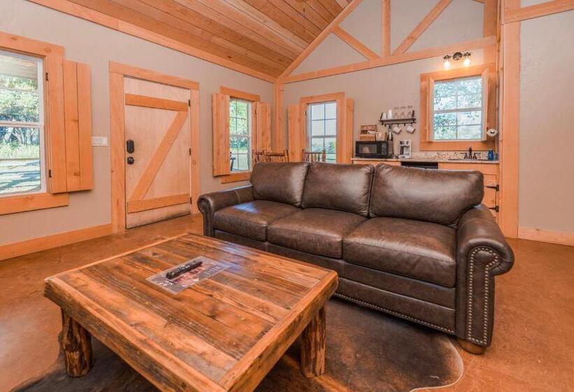 בית מלון כפרי Country Inn Cottages