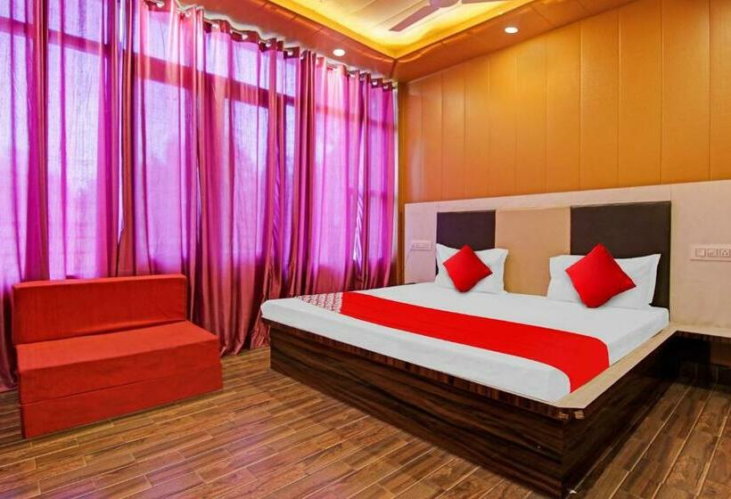 Flagship Hotel Pine View Villa