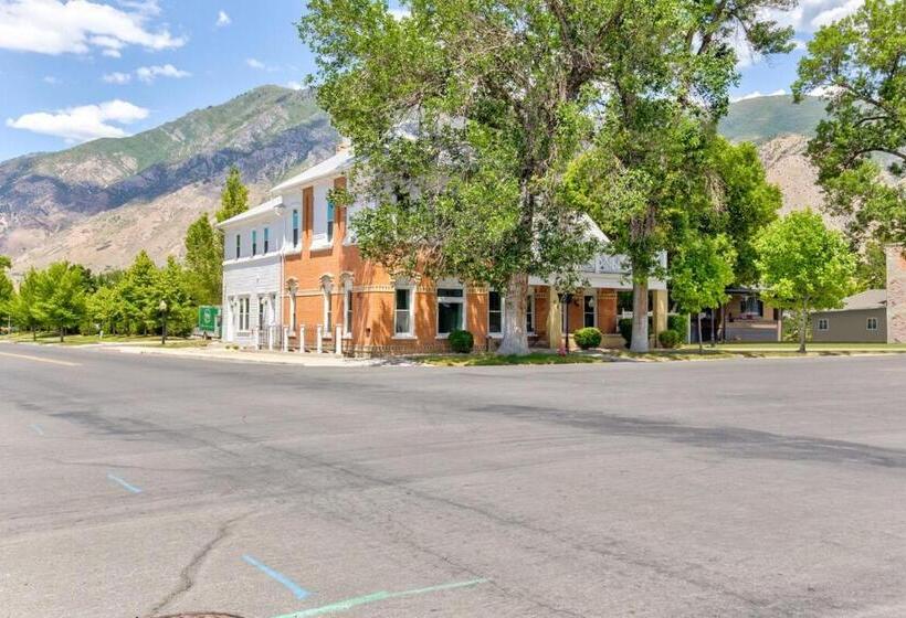 בית מלון כפרי Suite 11 Historic Art City Inn