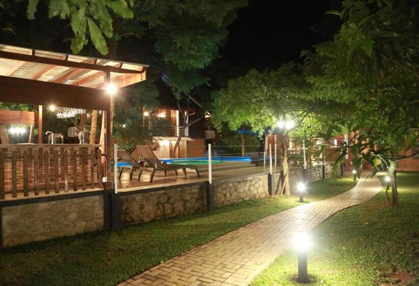 Otel Tepraas Sigiriya