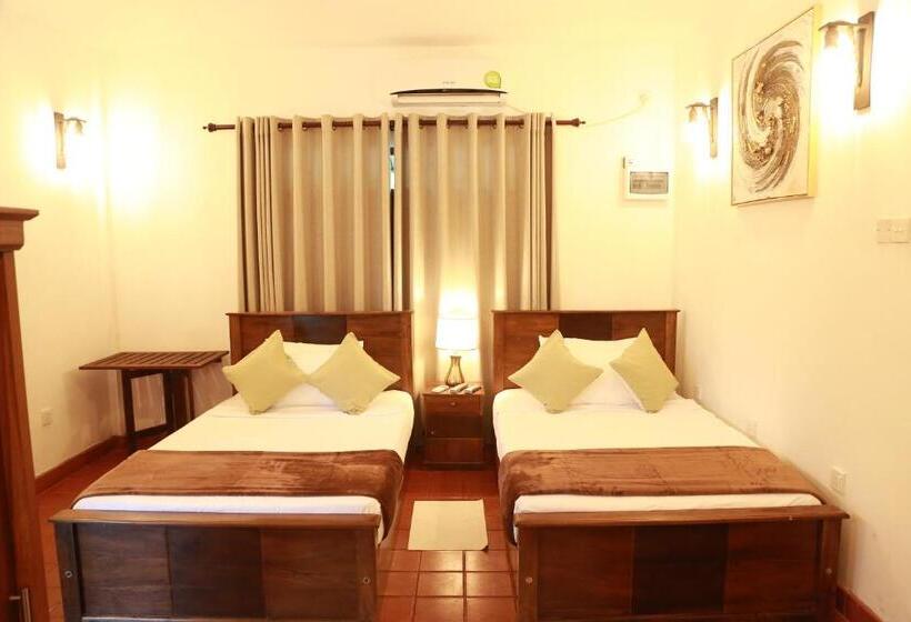 Otel Tepraas Sigiriya