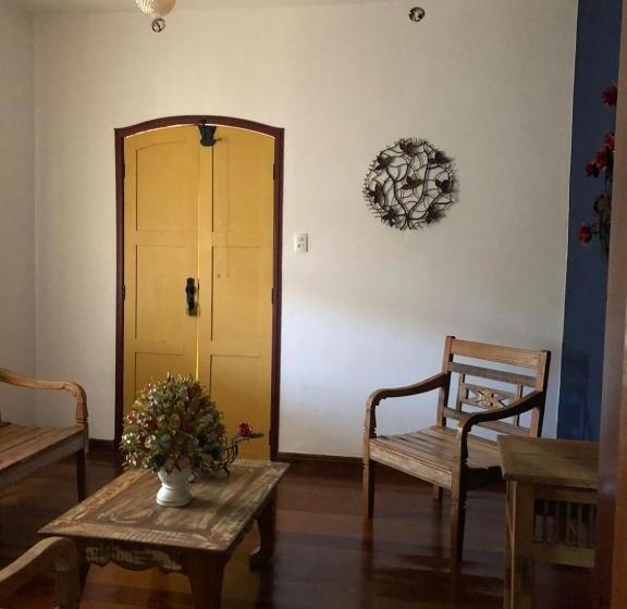펜션 Casa Vovó Iris  Café Da Manhã  4 Quartos 2 Banheiros