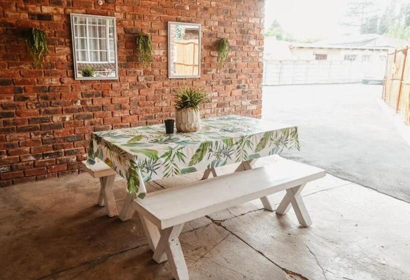 פנסיון Zhantique Guest House 1  Unit 5