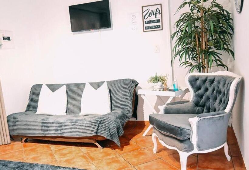 פנסיון Zhantique Guest House 1  Unit 5